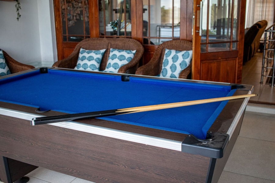 7 Bedroom Property for Sale in Aston Bay Eastern Cape